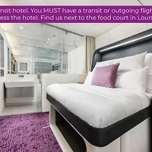 Yotelair Amsterdam Schiphol Transit 3*, Схипхол Нидерланды