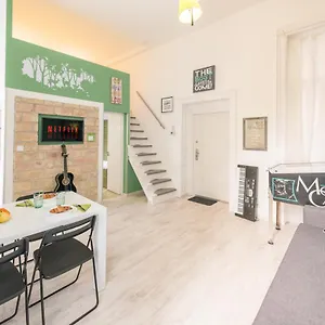 Apartment Happy Fox, Budapest
