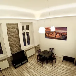 Appartamento Homelike Luxury Flat On Gyulai Pál, Budapest