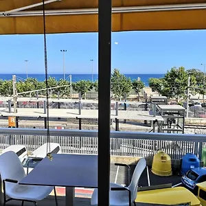 Luxury Accommodation, Next To & Train Station , Calella Spain